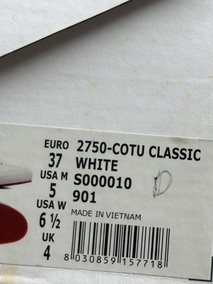Superga Cotu Classic White (Category: Sneakers) located in Paranaque City. Submitted by jdgc_ (Listing ID 1462745456, Image 2). Description: - brand new - with yellow stains due to storage (not sure if washable) - wysiwyg .