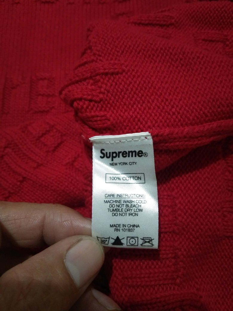 Supreme (Category: Luxury Apparel) located in Argao. Submitted by lafygeoge43677 (Listing ID 1462855377, Image 3). Description: supreme monogram.