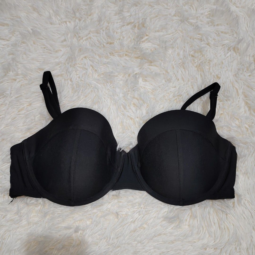 Swimsuit Bra Old navy (Category: Bikinis & Swimsuits) located in Bacoor. Submitted by sayd17 (Listing ID 1462761471, Image 1). Description: .
