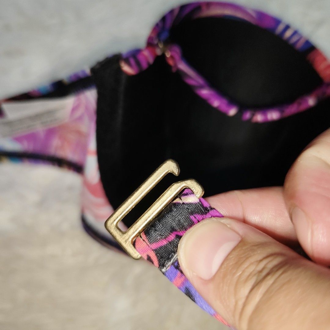 Swimsuit Top (Category: Bikinis & Swimsuits) located in Bacoor. Submitted by sayd17 (Listing ID 1462771418, Image 3). Description: .