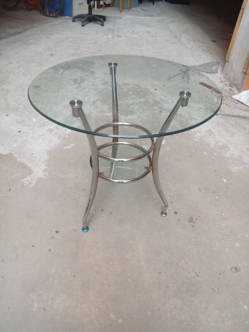 Table (Category: Tables & Sets) located in Petaling Jaya. Submitted by nm016648427690 (Listing ID 1462852917, Image 3). Description: Table Size: W,76.cm,H,80.cm RM-150 Code :T-019 Stock Available : 1 Condition : Goods ** (ABOVE PRICE DOES NOT INCLUDE DELIVERY & INSTALLATION) ** We are specialist in BUY or SELL New/Used Home Furniture or Office Equipment [ Perabot Kita Furniture ] Address: L1-03 times 89 Jalan 8A/133, Taman Sri Sentosa, 58000,kual