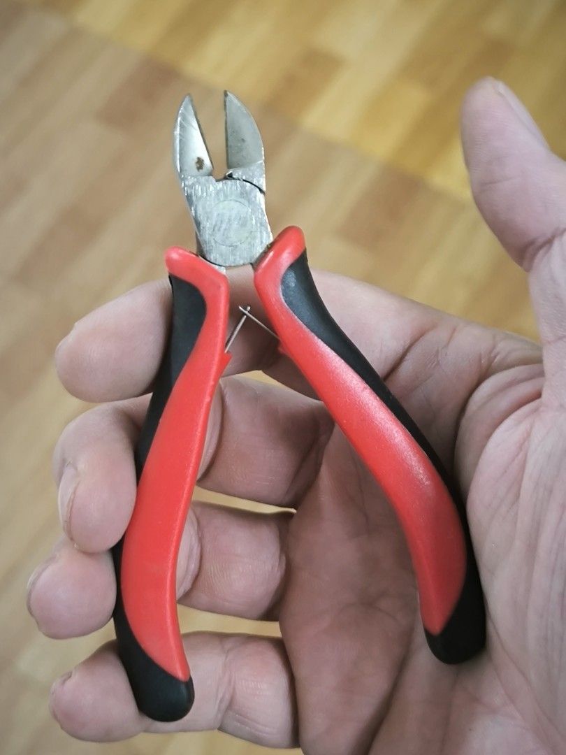 TACTIX 110mm Mini Diagonal Side Cutting Pliers (Precision Nippers) (Category: Home Improvement Tools & Accessories) located in Angeles City. Submitted by yellowbrickstore (Listing ID 1462834512, Image 2). Description: .