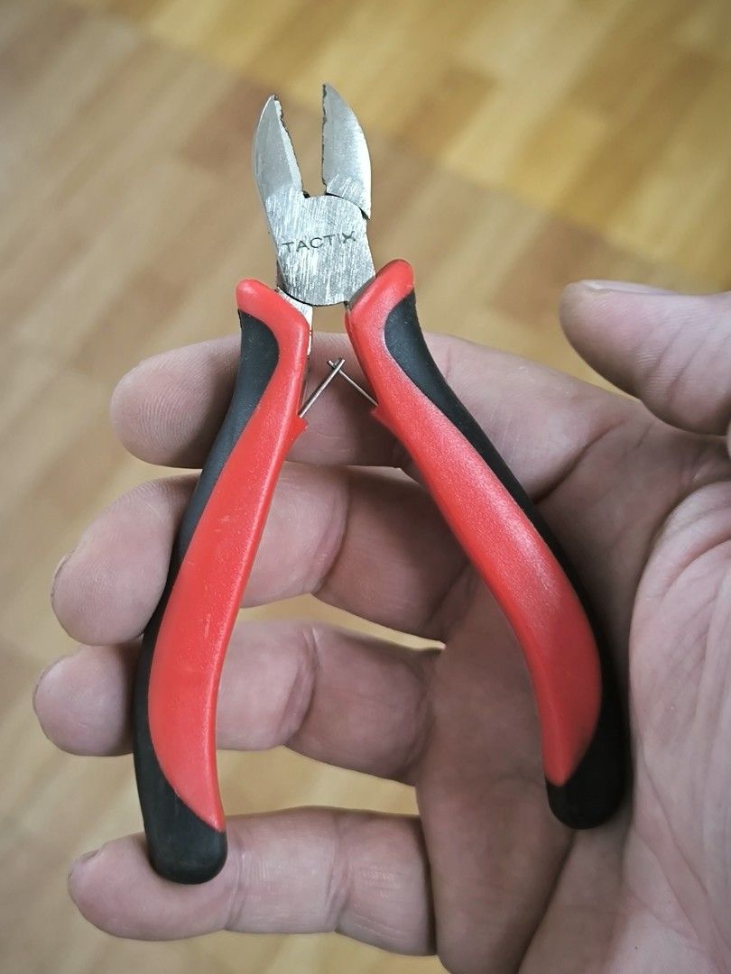 TACTIX 110mm Mini Diagonal Side Cutting Pliers (Precision Nippers) (Category: Home Improvement Tools & Accessories) located in Angeles City. Submitted by yellowbrickstore (Listing ID 1462834512, Image 1). Description: .