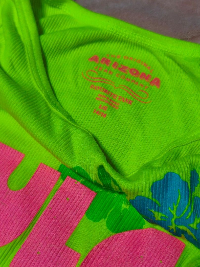 Tank top (Category: Sleeveless) located in Las Pinas. Submitted by dnbrbnt (Listing ID 1462723129, Image 2). Description: can fit for teens size xs-s super nice in actual loc. las piñas.