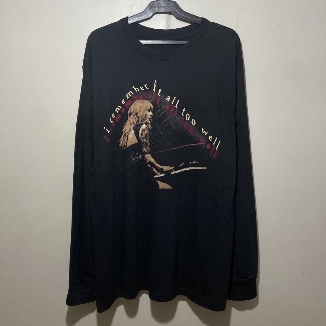 Taylor Swift “I remember it all too well” (Category: Activewear) located in Cebu City. Submitted by kibinilats (Listing ID 1462755015, Image 1). Description: Taylor Swift “I remember it all too well” Official merch Sweatshirt Excellent condition Size L-XL | 23x30 Pm .