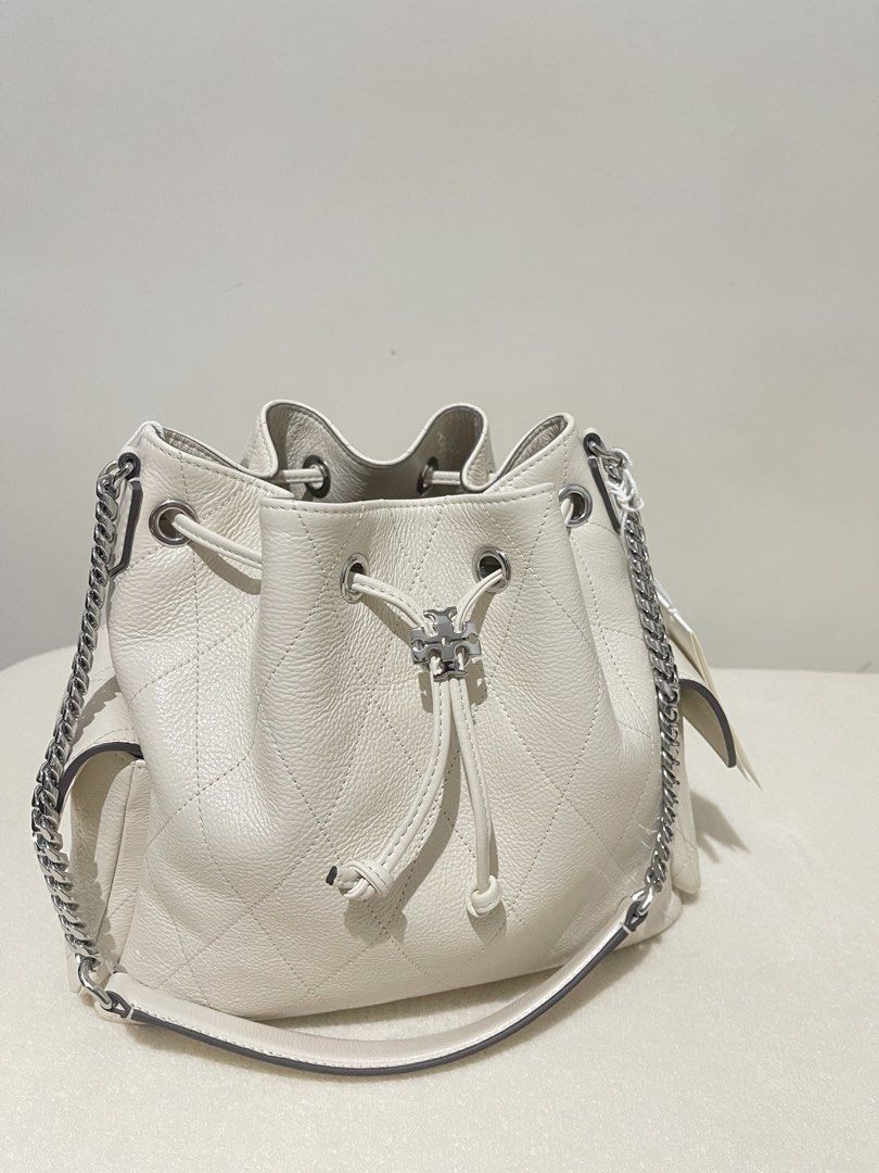 Tb charlie drawstring (Category: Shoulder Bags) located in Tarlac. Submitted by shop.trlc (Listing ID 1462774471, Image 3). Description: TORY B CHARLIE DRAWSTRING✨ Brandnew✨ ✅SEALED 💯Guaranteed 0 rig 🇵🇭PH Onhand Plus local SF 🚚 Lalamove ready Ready to ship! Pls like and follow for more original items 🌸 FB: Shop.Trlc Tiktok: shoptrlcbykath Carousell: kthrnAya.