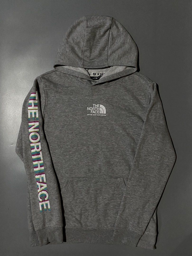 THE NORTH FACE (Category: Hoodies) located in Imus. Submitted by streetclubph (Listing ID 1462832676, Image 1). Description: WOMEN SIZE XL W 21 L 27.5 NO ISSUE AND GOOD CONDITION!.