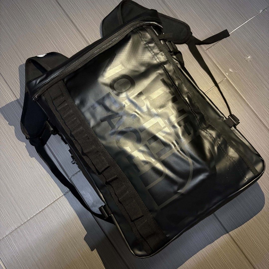 The North Face Base Camp Fuse Box backpack (Category: Backpacks) located in Cavite. Submitted by spotthisthrift (Listing ID 1462879249, Image 2). Description: ps: thrifted but the condition is almost new.