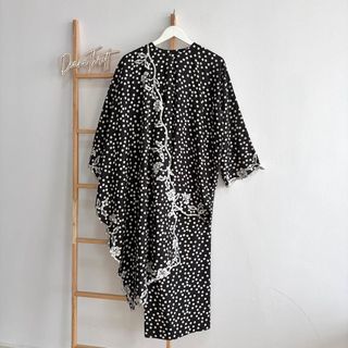 (Category: ) located in . Submitted by shoppwithdee (Listing ID 1456625704, Image 1). Description: .