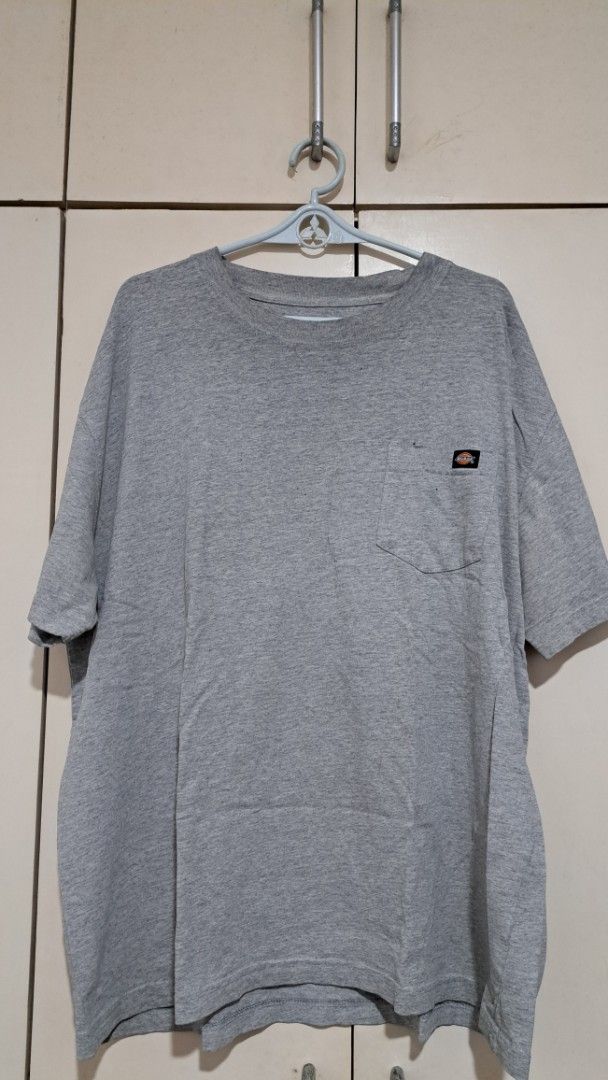 Thrifted Shirts (Category: Tshirts & Polo Shirts ) located in Quezon City. Submitted by jlmsblbr (Listing ID 1462691023, Image 2). Description: L to 2XL (sizes) di ko na kasi alam exact dimes pero mostly ganyan fittings Fairview QC (Loc) - willing to do meet up if 6 pataas bibilhin plus sf na lang or sagutin na lang df nung buyer 🤝 3 for P700!! pm sa mga sure buyer, pass sa kwentuhan 🤦.