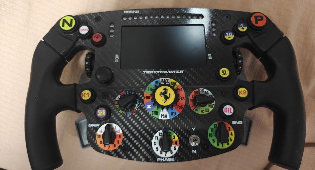 Thrustmaster SF1000 軚盤 T300 base + 腳踏 （分類：手掣）位於 Hong Kong。 由 pokyookookio 提交（商品編號 1462852121，圖片 1）。簡介： Thrustmaster SF1000盤面 （有盒） T300 base + 腳踏 功能正常 齊線。