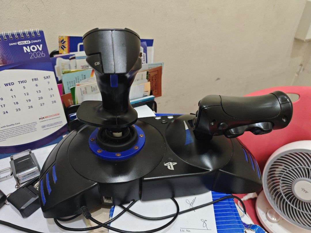 Thrustmaster T4 HOTAS Flight stick with throttle (Category: Controllers) located in Quezon City. Submitted by rachikka (Listing ID 1462800842, Image 3). Description: With drift to the left on X axis and Z axis that's why I'm selling it for low. Can potentially be fixed if you open it and clean it. I just don't have the time or patience..