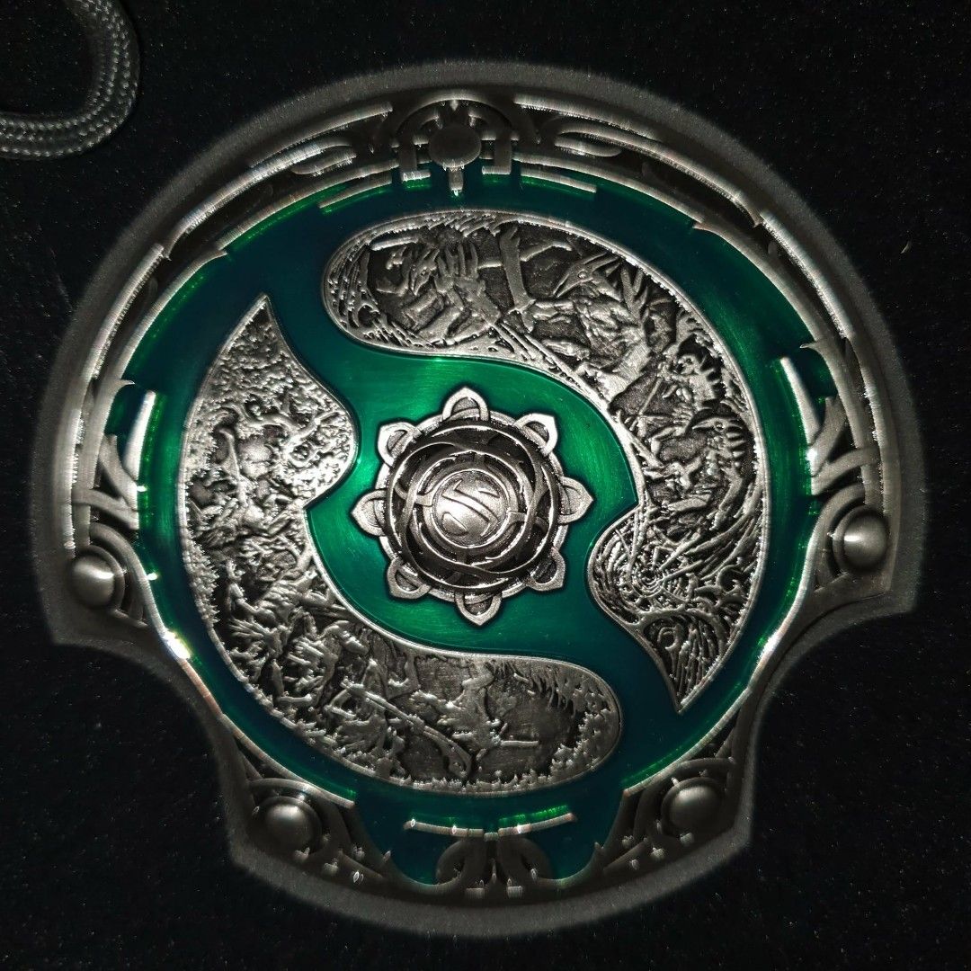 TI8 AEGIS REPLICA AUTHENTIC (Category: Vintage Collectibles) located in Manila. Submitted by chrizzmatic (Listing ID 1462824377, Image 2). Description: *AUTHENTIC WITH ORIGINAL BOX *BE CAREFUL OF OF CHEAP FAKES *MINT CONDITION NEGOTIABLE VIA SHIPPING OR MEET UP #DOTA2.