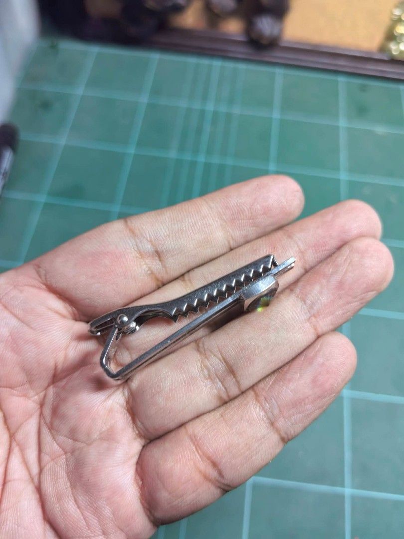 Tie Clip (Category: Ties) located in Cebu City. Submitted by dudes_villanueva (Listing ID 1462817853, Image 3). Description: Tie Clip - Rainbow Stone 📌 In excellent condition..