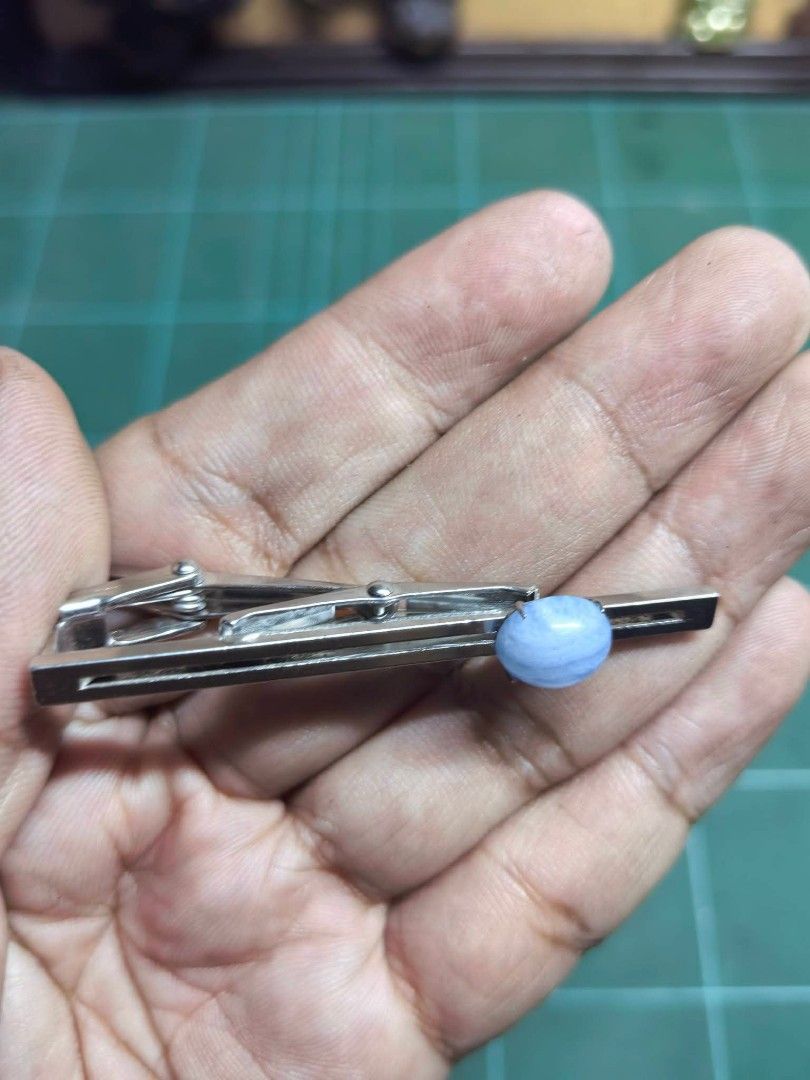 Tie Clip (Category: Ties) located in Cebu City. Submitted by dudes_villanueva (Listing ID 1462818184, Image 2). Description: Tie Clip - Light Blue Gemstone 📌 In excellent condition..