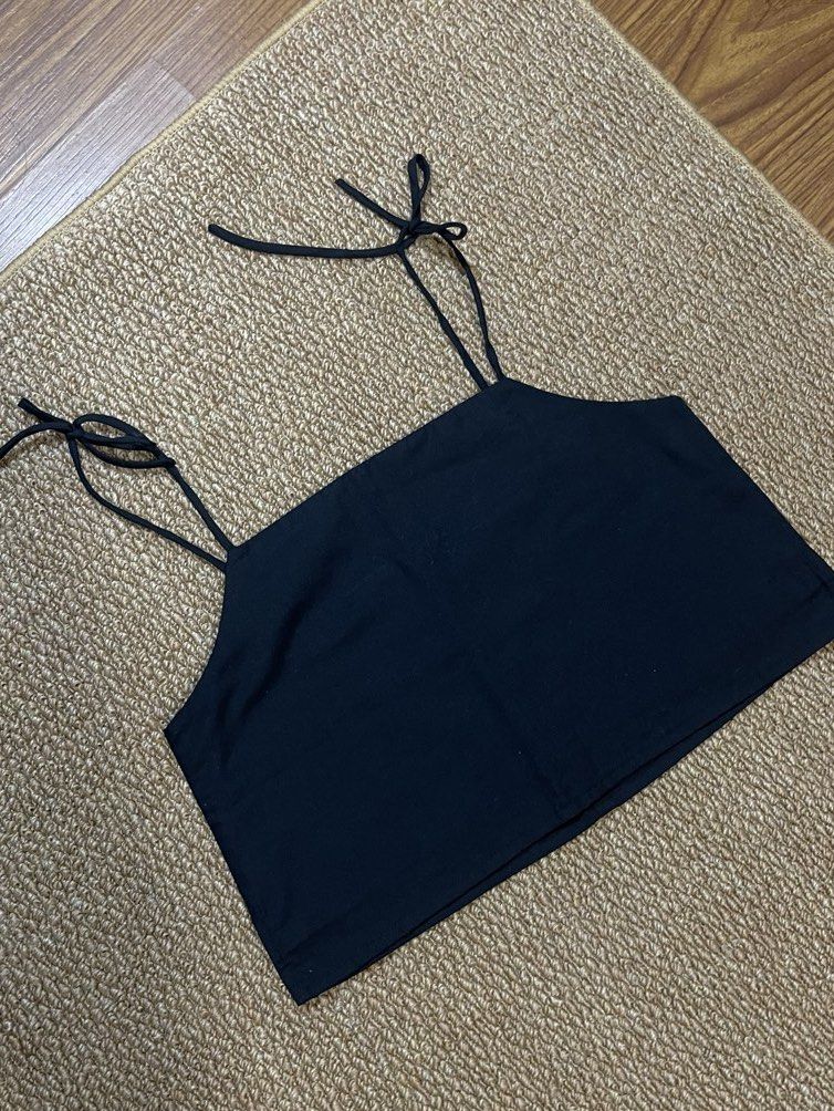 Tie Strap Crop Top (black) - S (Category: Sleeveless) located in Pasig City. Submitted by miafml-closet-cleanout (Listing ID 1462768165, Image 1). Description: - linen blend posted price is fixed ♡ will not respond to hagglers. 💵 mop: gcash / bdo / maribank / unionbank 🛵 courier: any as long as arranged by buyer 🙅🏻‍♀️ no requested worn photos ❌ no meet-ups.