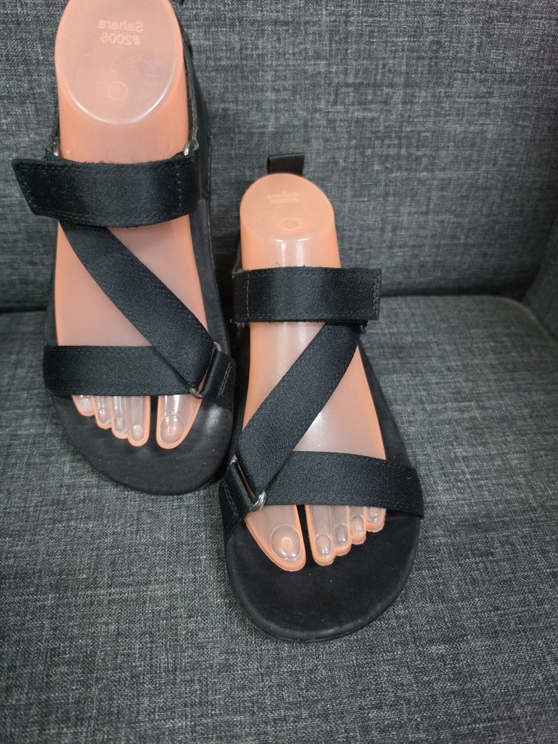 Timberland Sandals (Category: Sandals) located in General Trias. Submitted by rb_collezione (Listing ID 1462828979, Image 2). Description: Likenew Condition.