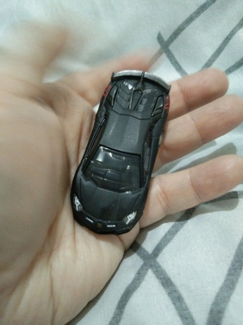 Tomica aventador (Category: Vehicle & Diecast Models) located in Quezon City. Submitted by eidorableshop (Listing ID 1462711613, Image 2). Description: collectible rare with box .