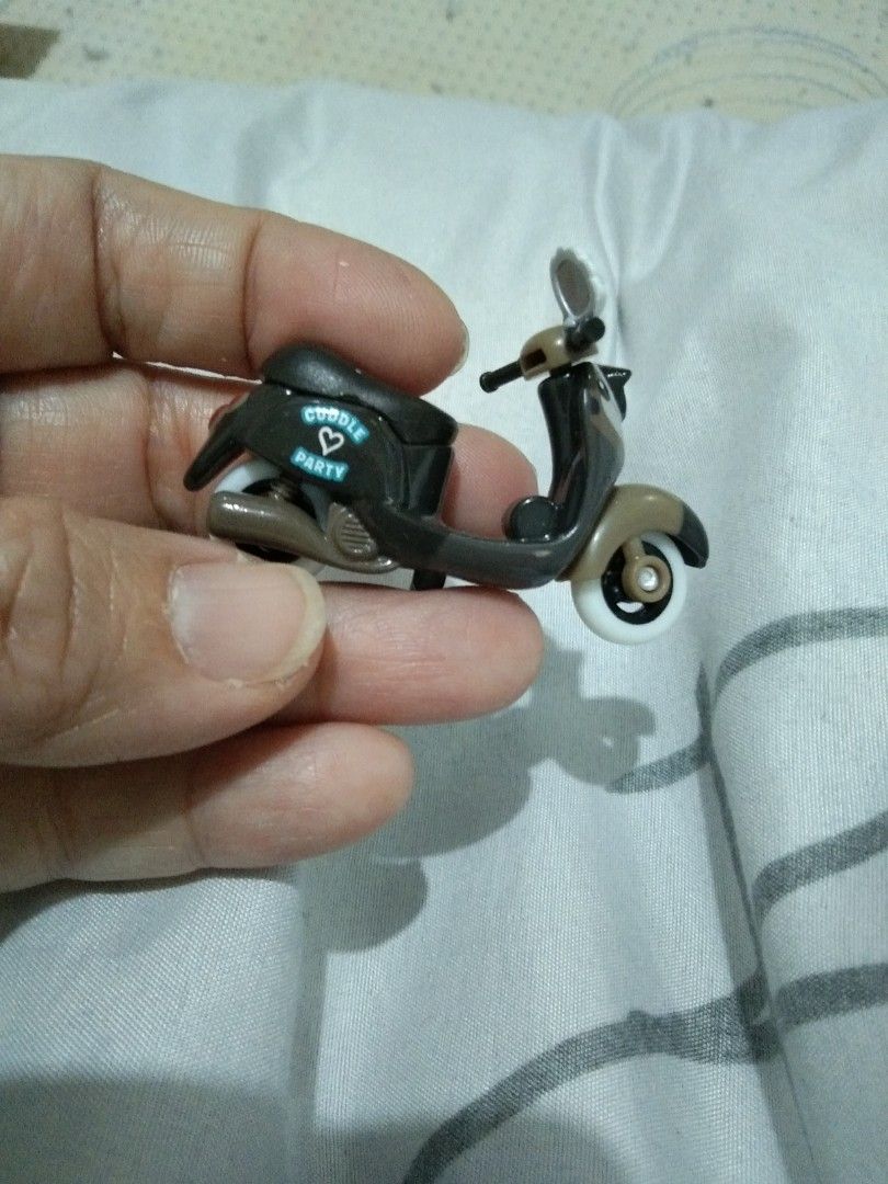 Tomica chimchim motor disney (Category: Vehicle & Diecast Models) located in Quezon City. Submitted by eidorableshop (Listing ID 1462717220, Image 1). Description: .
