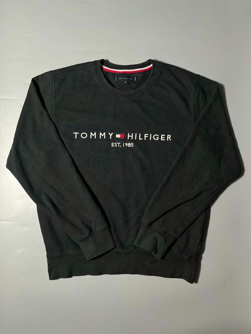 TOMMY HILFIGER (Category: Coats, Jackets and Outerwear) located in General Santos City (Dadiangas). Submitted by arjay_genita (Listing ID 1462884966, Image 1). Description: Tommy Hilfiger ‼️Size Medium (21/25) ‼️Excellent condition ‼️Color rate 9.5./10 ‼️No issue.