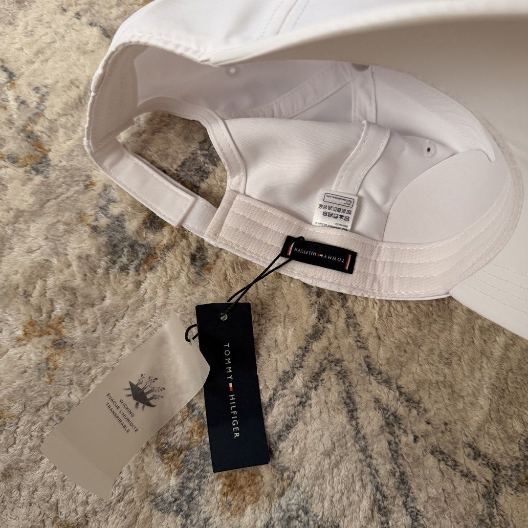 tommy hilfiger baseball cap (Category: Caps & Hats) located in Angeles City. Submitted by alexandramhaey (Listing ID 1462811404, Image 2). Description: very nice in person 🤍 one size only.