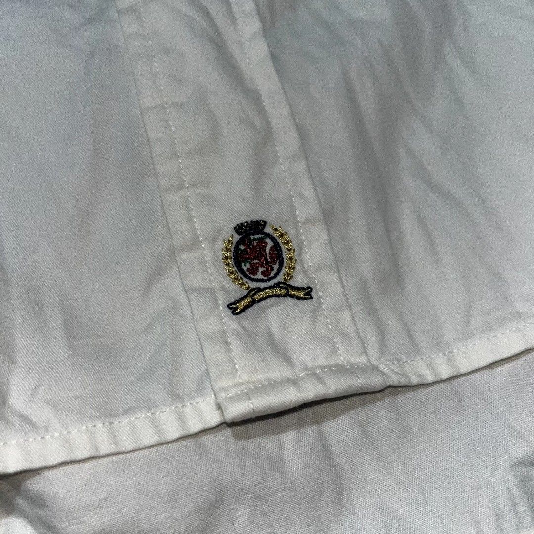 TOMMY HILFIGER BUTTON DOWN POLO (Category: Tshirts & Polo Shirts ) located in Quezon. Submitted by ejay.thrift.clothes (Listing ID 1462830635, Image 3). Description: MEDIUM 24 X 30. NO ISSUE COLOR RATE: 10/10 AS NEW CONDITION # 312.