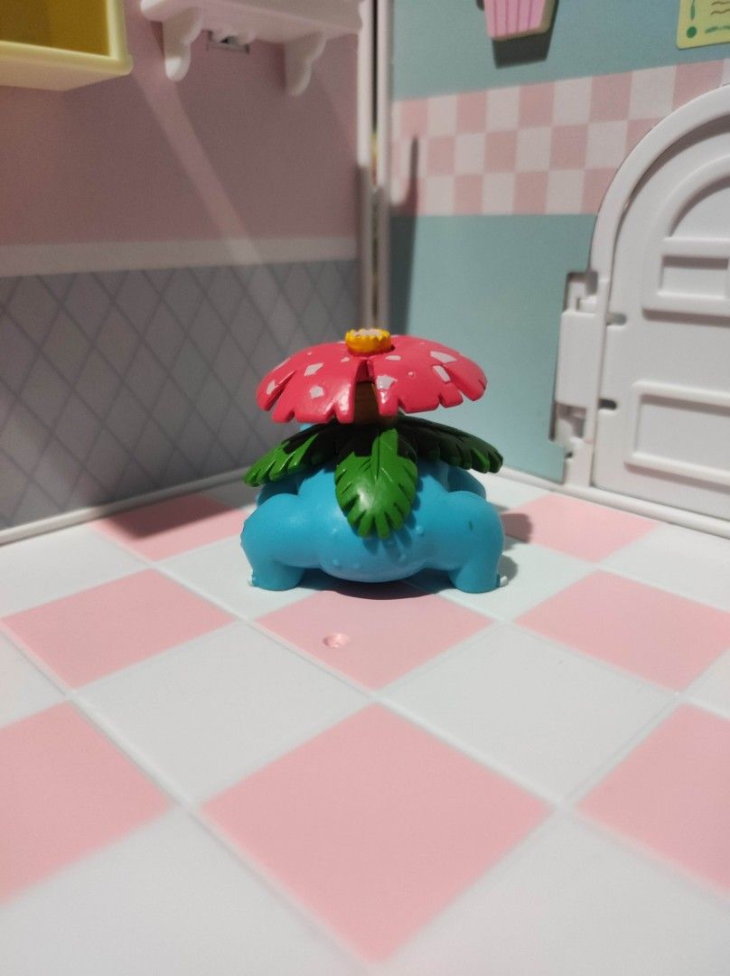 TOMY Pokemon Figure - Venusaur (Category: Figurines & Statues) located in Taguig. Submitted by lilrootshop (Listing ID 1462821096, Image 3). Description: ***Crossposted*** Price: 350 AUTHENTIC Pass sa lowballers! First to pay basis. No COD. For item reservation, a down payment of 50% or 100 pesos (whichever is less) is required. Down payment is non-refundable. One month reservation only. Location: Taguig (near BGC) MOP: GCash / Maya / GoTyme.
