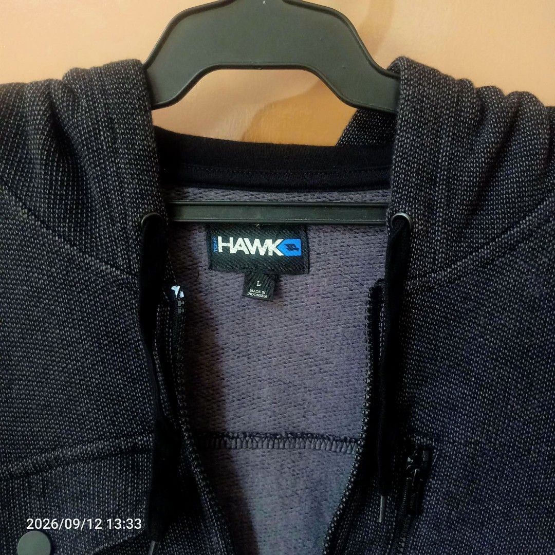 Tony hawk (Category: Activewear) located in Manila. Submitted by yaaaaaj- (Listing ID 1462718414, Image 2). Description: Tony Hawk Y2k Technical FullZip Hoodie Jacket Good as New Made in Indonesia 75% Cotton ,25% Polyester Hawk Zipper working No Scratches on Buttons Size Large (L29.5" x W23") Sleeves Length : 28" Ribbings : 9.5" No Issues 1300 freeship (negotiable).