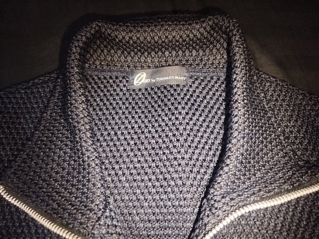 Tornado Mart Sweater Jacket (Category: Coats, Jackets and Outerwear) located in San Juan City. Submitted by reddvelasquez4298 (Listing ID 1462796273, Image 2). Description: Tornado Mart Sweater Jacket Size Medium on tag 17 Width 25 Length No issues 3500 pesos PM.