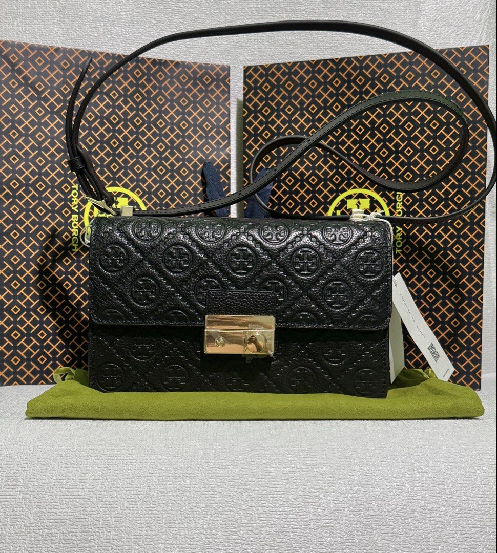 Tory Burch T Monogram Camera Bag (Category: Luxury Bags & Wallets) located in San Fernando. Submitted by thethriftlock (Listing ID 1462773873, Image 1). Description: ‼️On Hand in the Philippines‼️ 📌RFS: Been Kept for 3 months From an Accredited TB Store 𝑮𝒖𝒂𝒓𝒂𝒏𝒕𝒆𝒆𝒅 𝑶𝒓𝒊𝒈𝒊𝒏𝒂𝒍 𝒇𝒓𝒐𝒎 🇺🇸🇺🇸🇺🇸 🚩with dustbag and paper bag 📌When in doubt, Don’t Buy!” No Cancellations! No Return! No Exchange! Disclaimer: We are not associated t