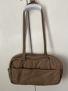 (Category: ) located in . Submitted by livephoenix (Listing ID 1462760528, Image 1). Description: .