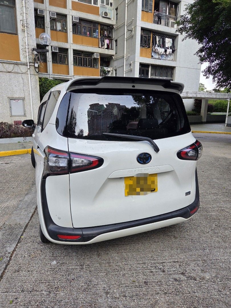 Toyota Sienta 1.5 Hybrid G Auto （分類：車輛放售）位於 Hong Kong。 由 andymk0915 提交（商品編號 1462818889，圖片 3）。簡介： 水貨1字，有北上，葵涌睇車，非誠勿擾。。