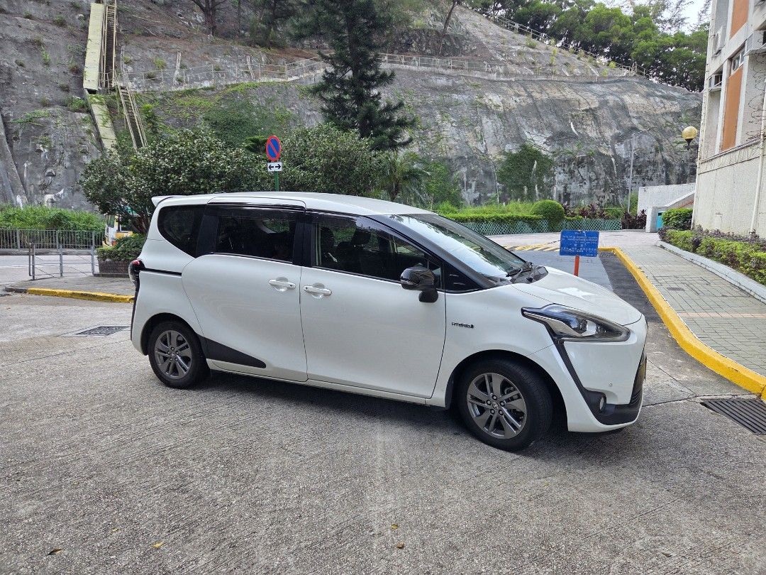 Toyota Sienta 1.5 Hybrid G Auto （分類：車輛放售）位於 Hong Kong。 由 andymk0915 提交（商品編號 1462818889，圖片 2）。簡介： 水貨1字，有北上，葵涌睇車，非誠勿擾。。