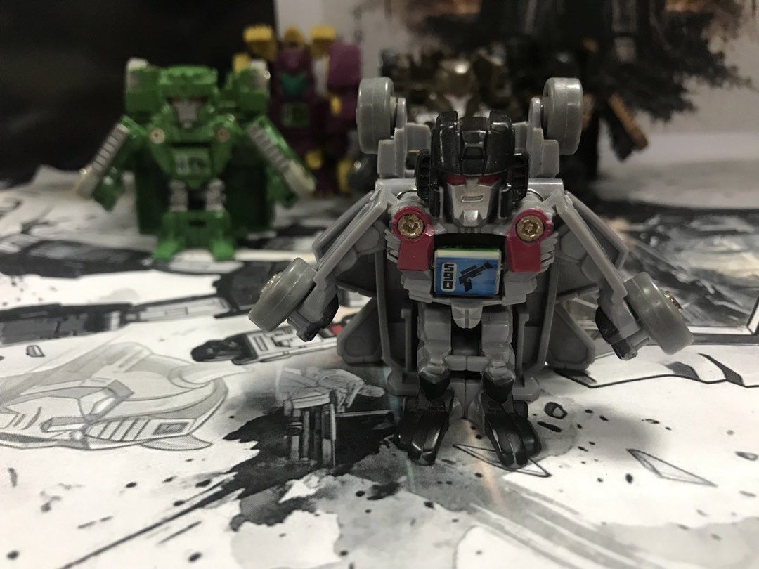 Transformers toys (Category: Action & Battle Toys) located in San Mateo. Submitted by quikzee (Listing ID 1462758174, Image 3). Description: Set ₱500.