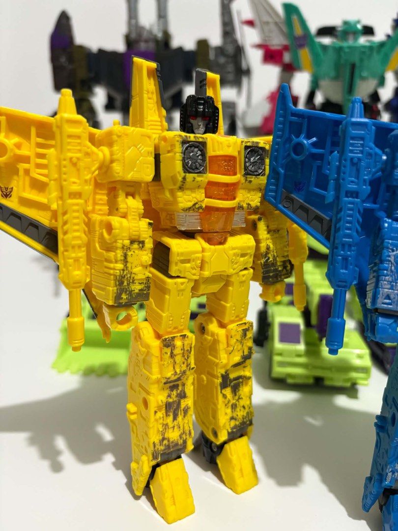 Transformers WFC Trilogy Siege Rainmakers (Category: Action & Battle Toys) located in Valenzuela. Submitted by tijsandteigen (Listing ID 1462715353, Image 2). Description: No box and manual..