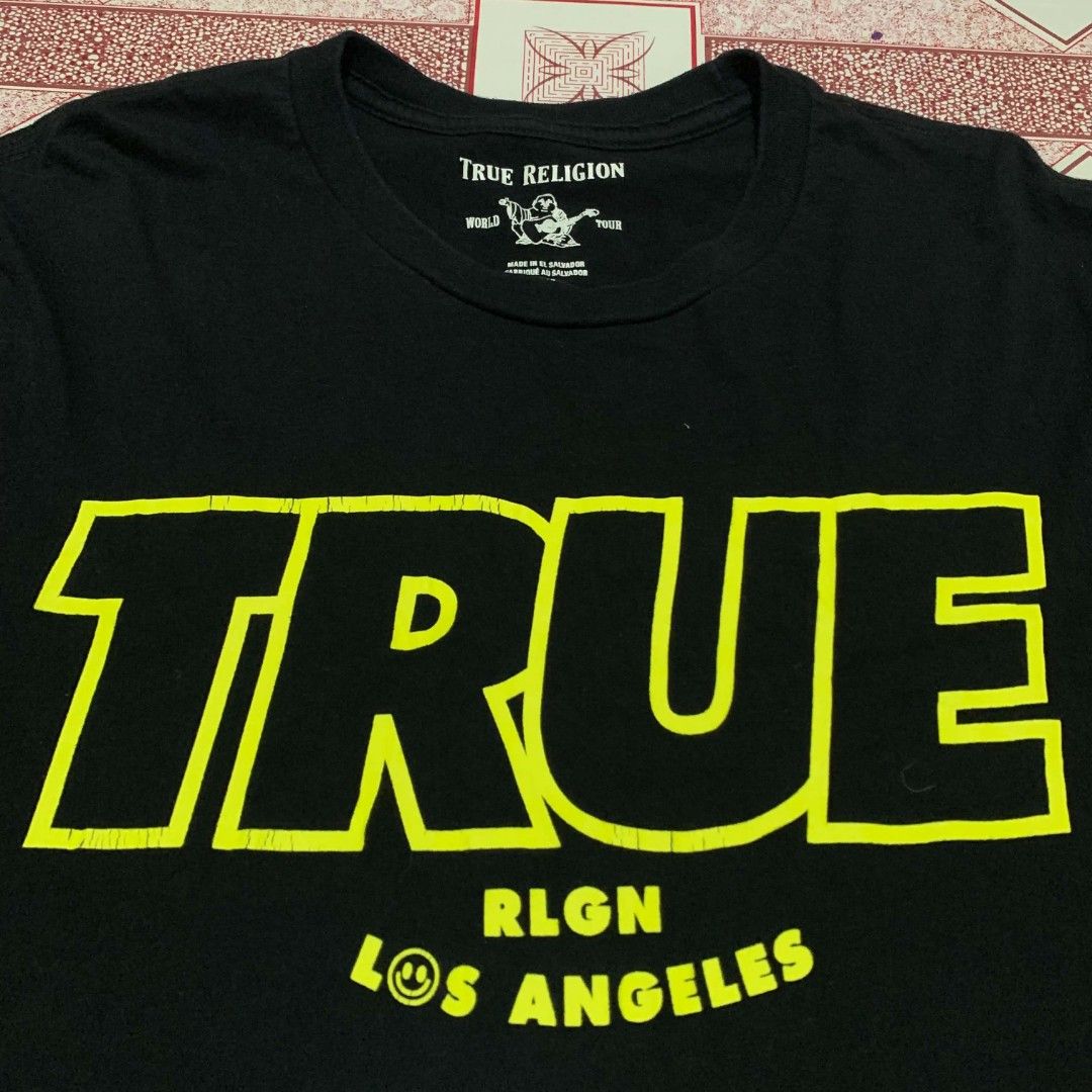 TRUE RELIGION (Category: Coats, Jackets and Outerwear) located in Sofronio Española. Submitted by diyad_thrift_things (Listing ID 1462750595, Image 3). Description: TRUE RELIGION Good condition Size medium Hairlines/crack Solid ’to Mine 350 Disclaimer: I am not affiliated with any of the brands mentioned. The products I sell are thrifted, pre-owned items that were originally made by those brands. All trademarks, logos, and copyrights belong to th