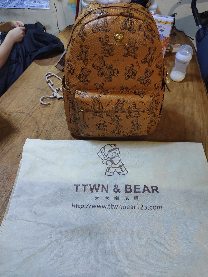 TTWN & BEAR (Category: Backpacks) located in Manila. Submitted by colsdons21 (Listing ID 1462725045, Image 2). Description: .