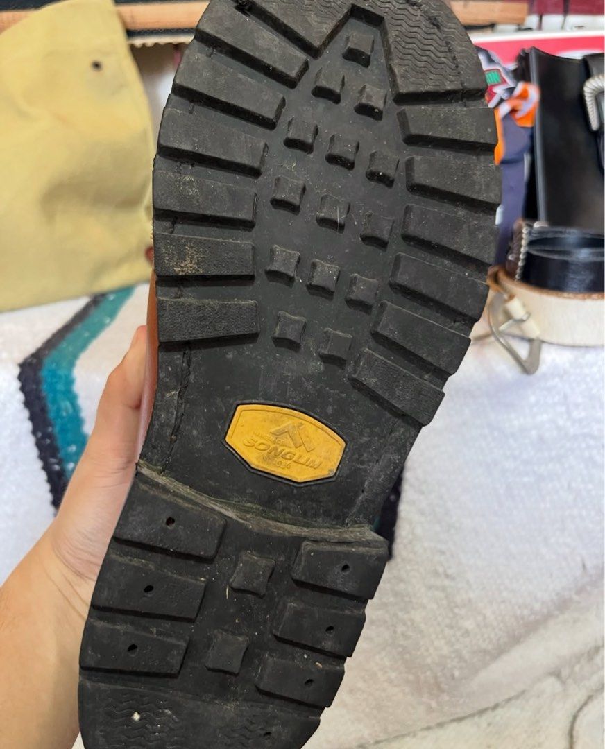 Tyrolean Derbies (Category: Casual Shoes) located in Santa Rosa. Submitted by 4026.shop (Listing ID 1462710820, Image 3). Description: Size 8 26cm Handcrafted by Songlim.