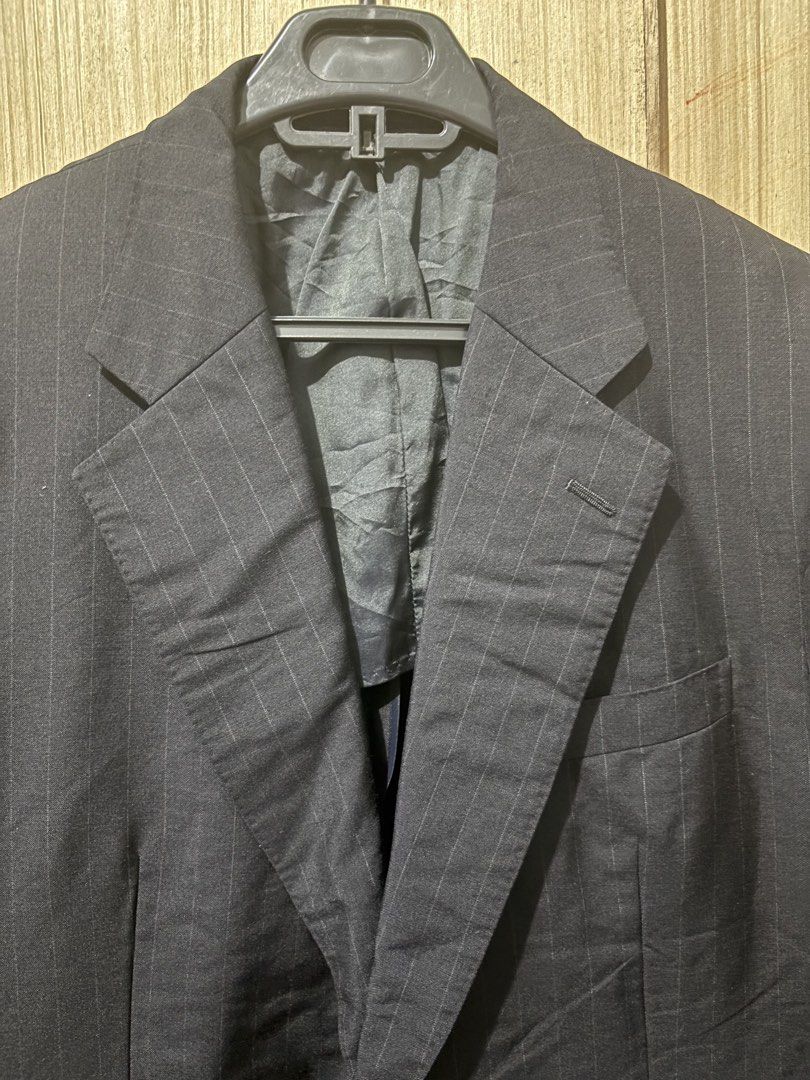 UKAY: Men’s Dark Pinstripe Tailored Blazer Large (Category: Coats, Jackets and Outerwear) located in Quezon City. Submitted by delighted_area (Listing ID 1462774701, Image 2). Description: Ukay sourced, please manage your expectation. In great condition. Size: Best fits Large Chest width: 22 Inches Length: 28.5 Inches Shoulder to shoulder: 19 Inches Needs cleaning and ironing.