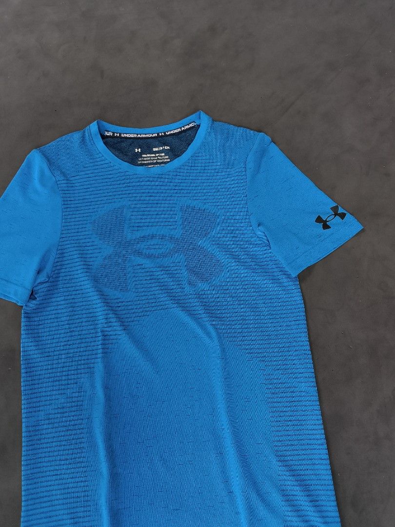 Under armour center logo (Category: Tshirts & Polo Shirts ) located in Magsaysay. Submitted by every.w3ar (Listing ID 1462880481, Image 2). Description: check each photo for more details no issue ❌.