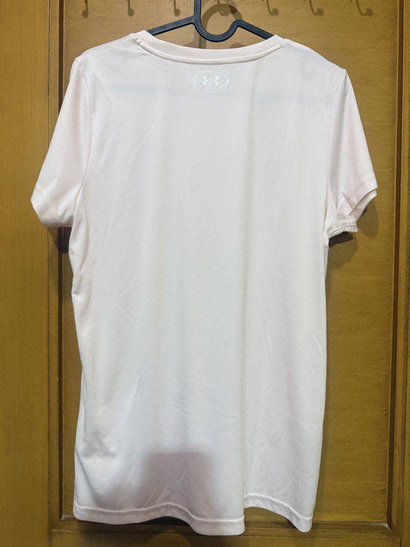 Under armour light pink workout gym top (Category: Activewear) located in Taguig. Submitted by denpaz (Listing ID 1462705795, Image 2). Description: .
