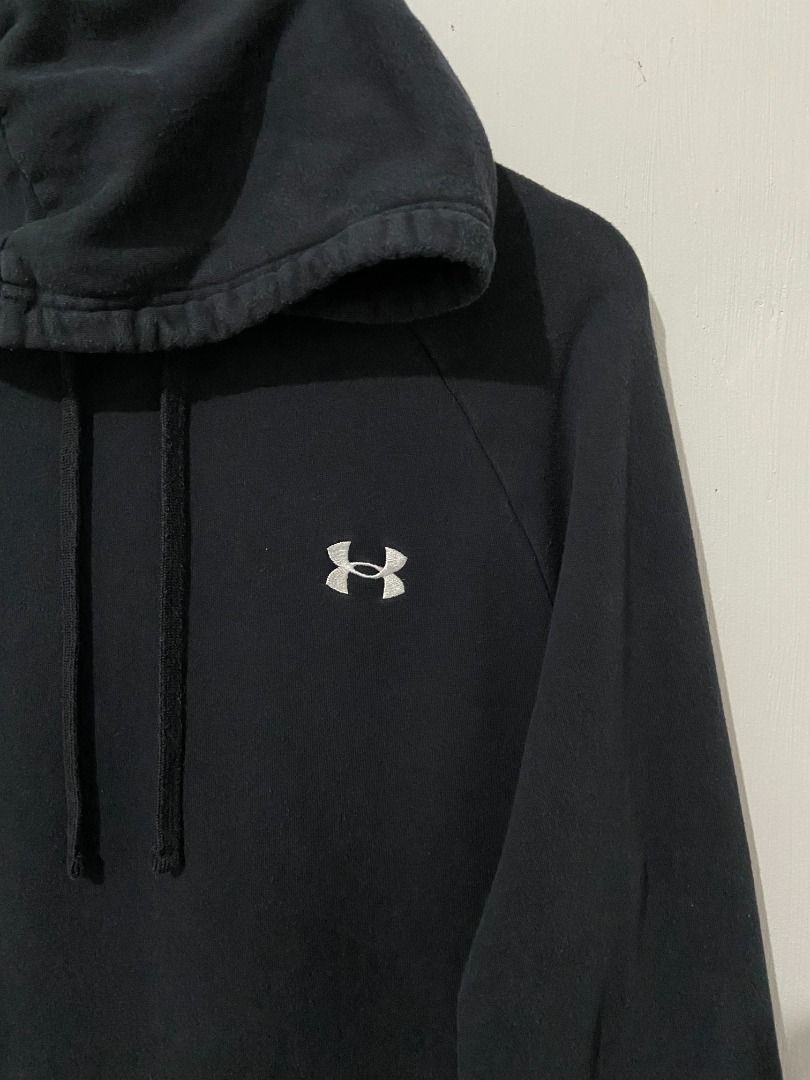 Under Armour Pullover Hoodie (Category: Coats, Jackets and Outerwear) located in Cabuyao City. Submitted by thrifts2damoon888 (Listing ID 1462720884, Image 2). Description: Under Armour Pullover Hoodie Size(inches): Large, 23width 27length AUTHENTIC | GOOD CONDITION | NO ISSUE Price: 400 plus shipping fee LOC: Laguna MOP: GCASH|Bank transfer NO COD | Return policy. Disclaimer: Please managed your expectation. Items are all precious thrifts and wh