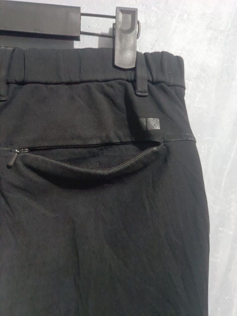 Uniqlo Black Smart Ankle Pants Size M (Category: Trousers) located in Iloilo. Submitted by wendxcz-thrift- (Listing ID 1462823129, Image 3). Description: - Uniqlo Black Smart Ankle Pants - Size: Medium (M) - Comfortable elastic waistband with drawstring - Convenient zippered back pocket - Versatile for everyday casual or smart casual outfits VISIBLE SIGN OF USAGE / NEED TO WASH MOP: GCASH/BPI + SF.