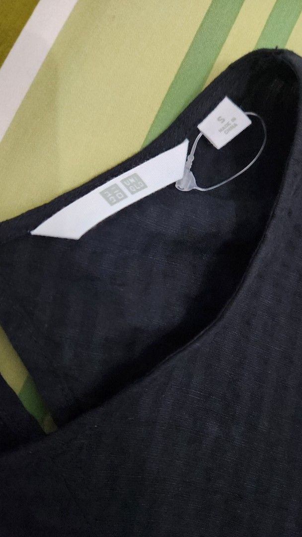 Uniqlo dress (Category: Dresses) located in Manila. Submitted by happybear_77e59e777 (Listing ID 1462877521, Image 1). Description: Brand new! Best buy 👍. Original price just bought was at around P2,000..