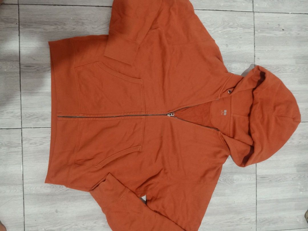 Uniqlo Heavy Cloth Jacket (Category: Luxury Accessories) located in Manila. Submitted by thriftyasher.2601. (Listing ID 1462858376, Image 1). Description: S to M 24 by 26.