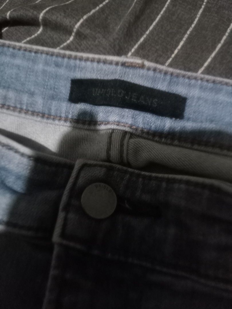Uniqlo Jeans (Category: Jeans) located in Makati City. Submitted by pardsroman (Listing ID 1462856268, Image 3). Description: Size 34.
