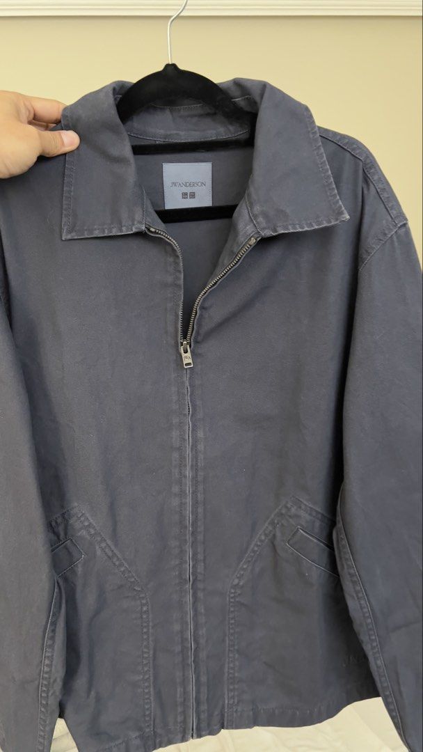 Uniqlo JWA workwear blazer (Category: Coats, Jackets and Outerwear) located in Manila. Submitted by isleofdogs_ (Listing ID 1462815966, Image 3). Description: Uniqlo JWA workwear blazer Blue tone Size Medium.