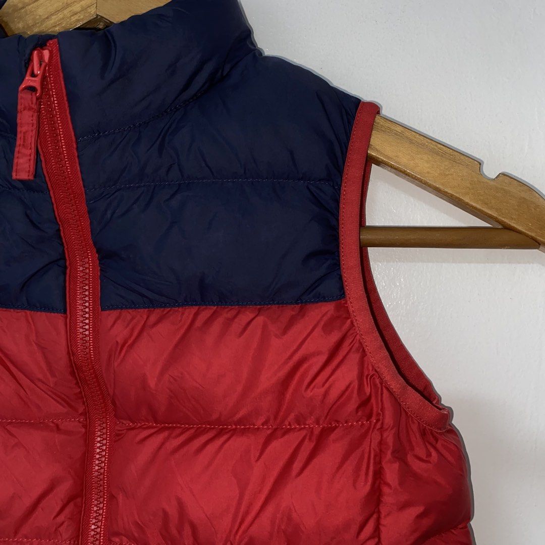 Uniqlo kids light down vest (Category: Babies & Kids Fashion) located in San Jose del Monte. Submitted by daintycut (Listing ID 1462847679, Image 2). Description: .