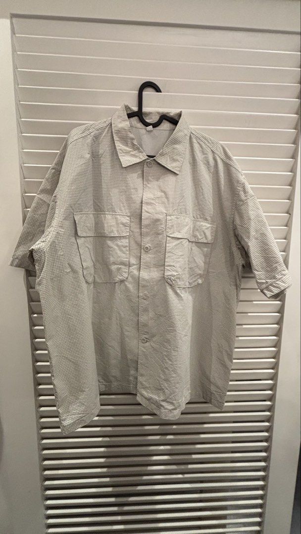 Uniqlo Polo (Category: Formal Shirts) located in Quezon City. Submitted by ianplsss (Listing ID 1462865173, Image 1). Description: These items are personal items. Decluttering lang to make space for new ones. Prices are negotiable. Willing to give special prices if 3 or more. Message me for size and measurement and if you want more photos. Location: Quezon City Shipping will be shouldered by buyer..
