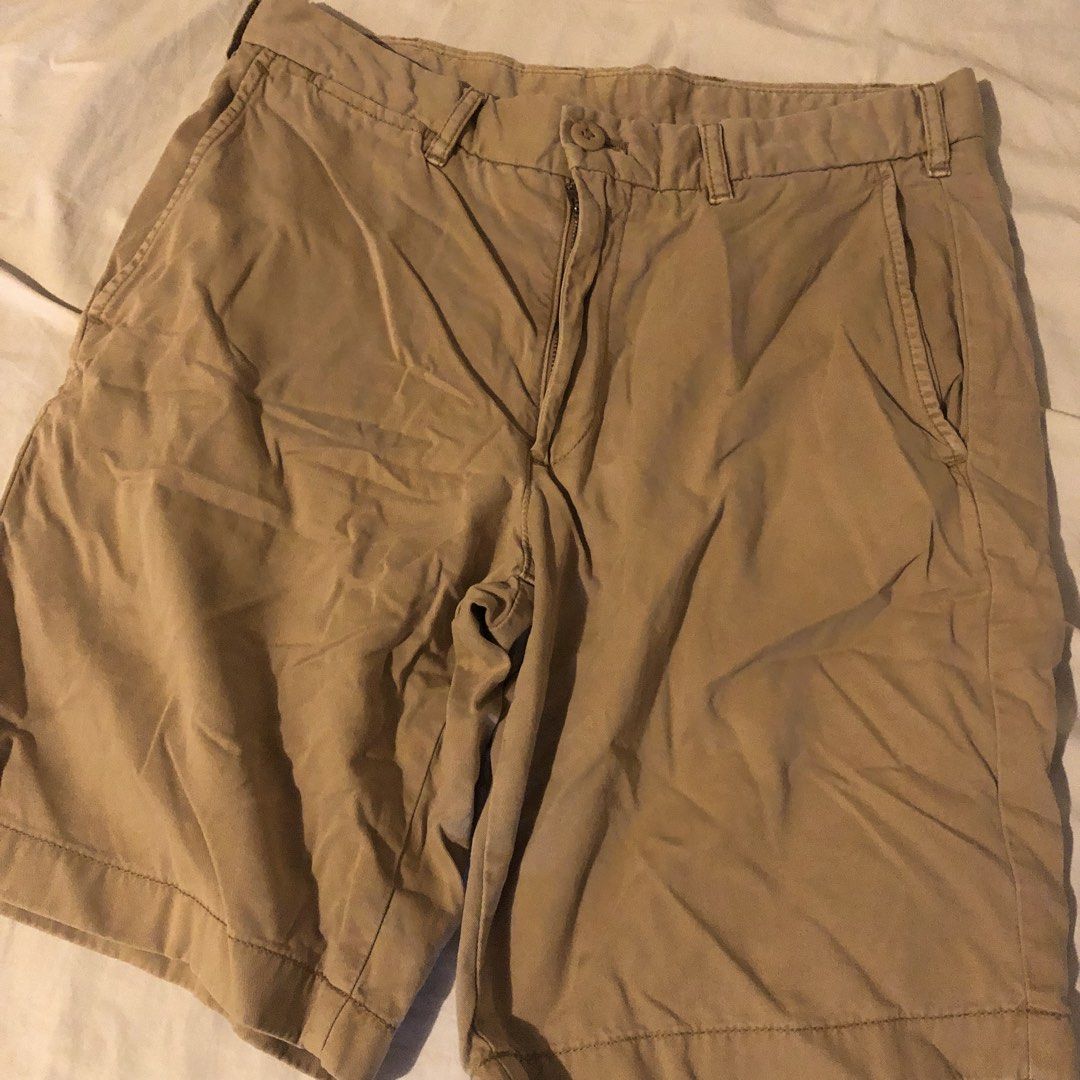 Uniqlo Shorts (Category: Shorts) located in Angeles City. Submitted by csmcgrl (Listing ID 1462807077, Image 1). Description: — Medium — price is negotiable — on hand, no rush shipping 🧾 mop: maribank, maya 🚚 mod: direct jnt 📍loc: angeles city, pampanga .